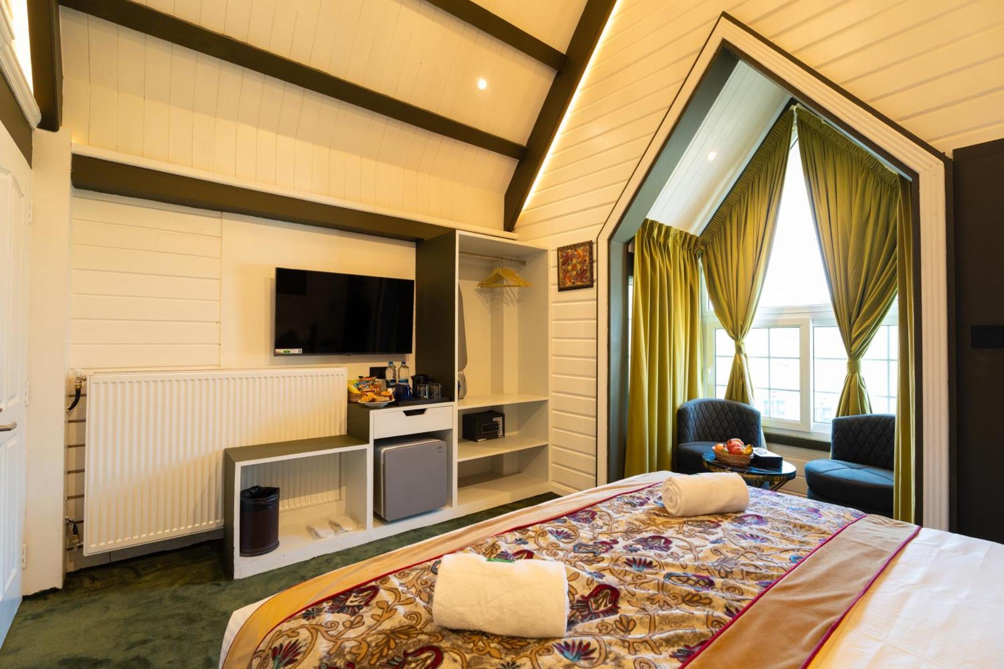 Green Rooms Resort Гульмарг Екстер'єр фото